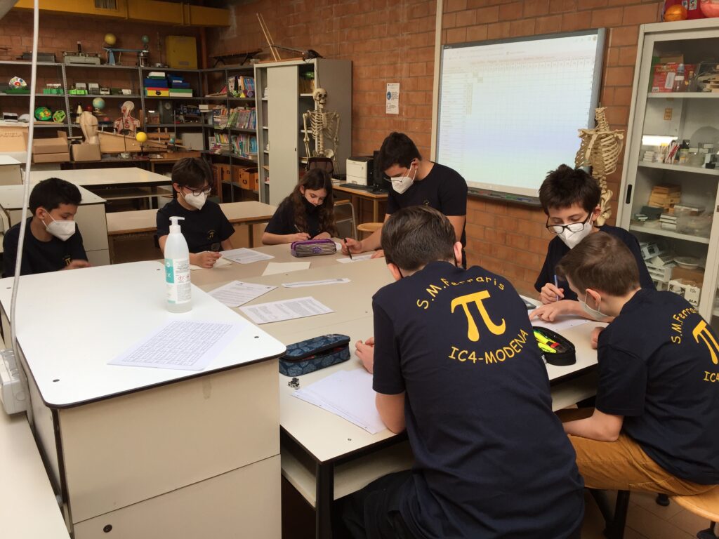 Istituto Ferraris - gara a squadre scuole medie 2022 - prima classificata