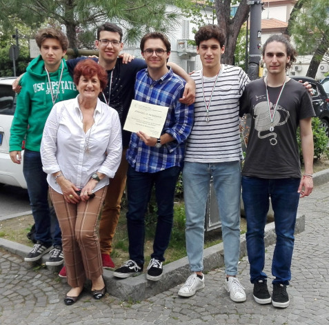 in foto da sinistra: Bigi, Prof.ssa Tedeschi, Toffanetti, Varetto, Foralli, Giliberti.